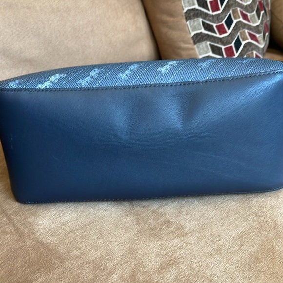 Coach Horse and Carriage Tote w/ Dust Bag - Picture 11 of 13